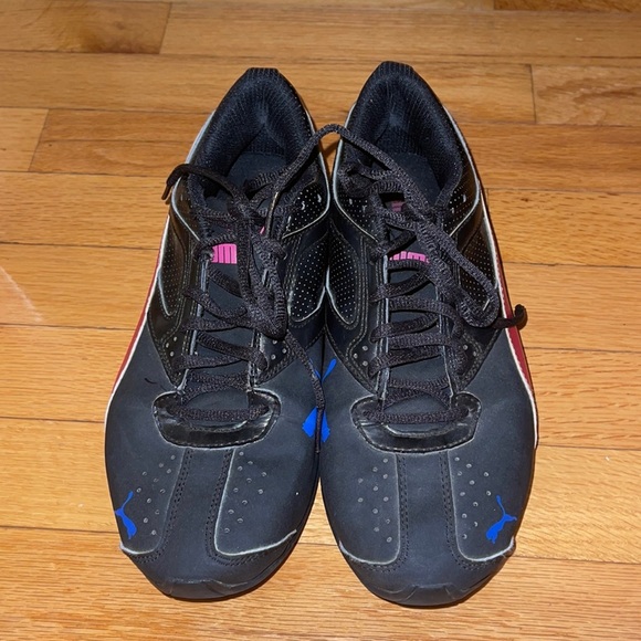 Ladies Puma Sneakers - Picture 3 of 7